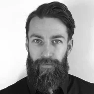 joakim-bengtsson_sv-vit-500x500