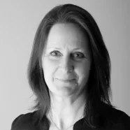 maria_johansson-sv-vit-500x500